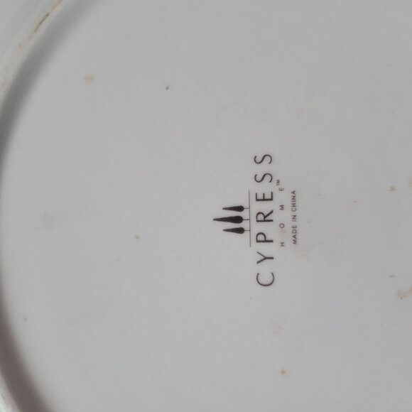 Set Of 2 Cypress Home Cardinal Plates 10.5" Diameter Ceramic Dinnerware Christma - Picture 5 of 7